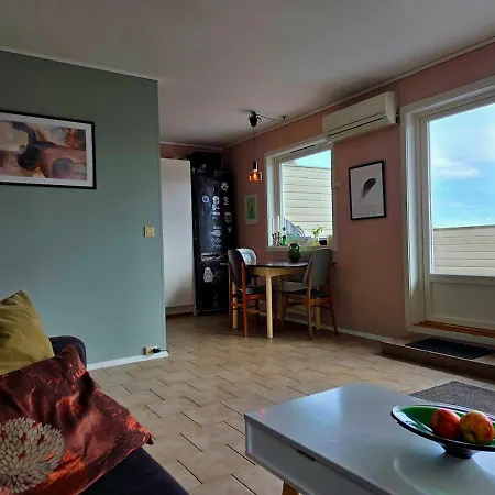 Romslig 4,etg Med Stor Terrasse, Utsikt, Parkering *